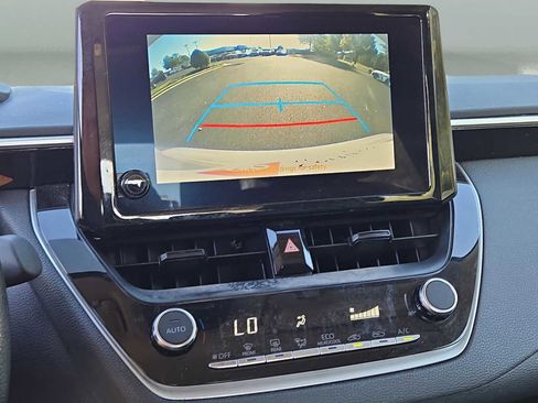 Used 2024 Toyota Corolla LE image 25