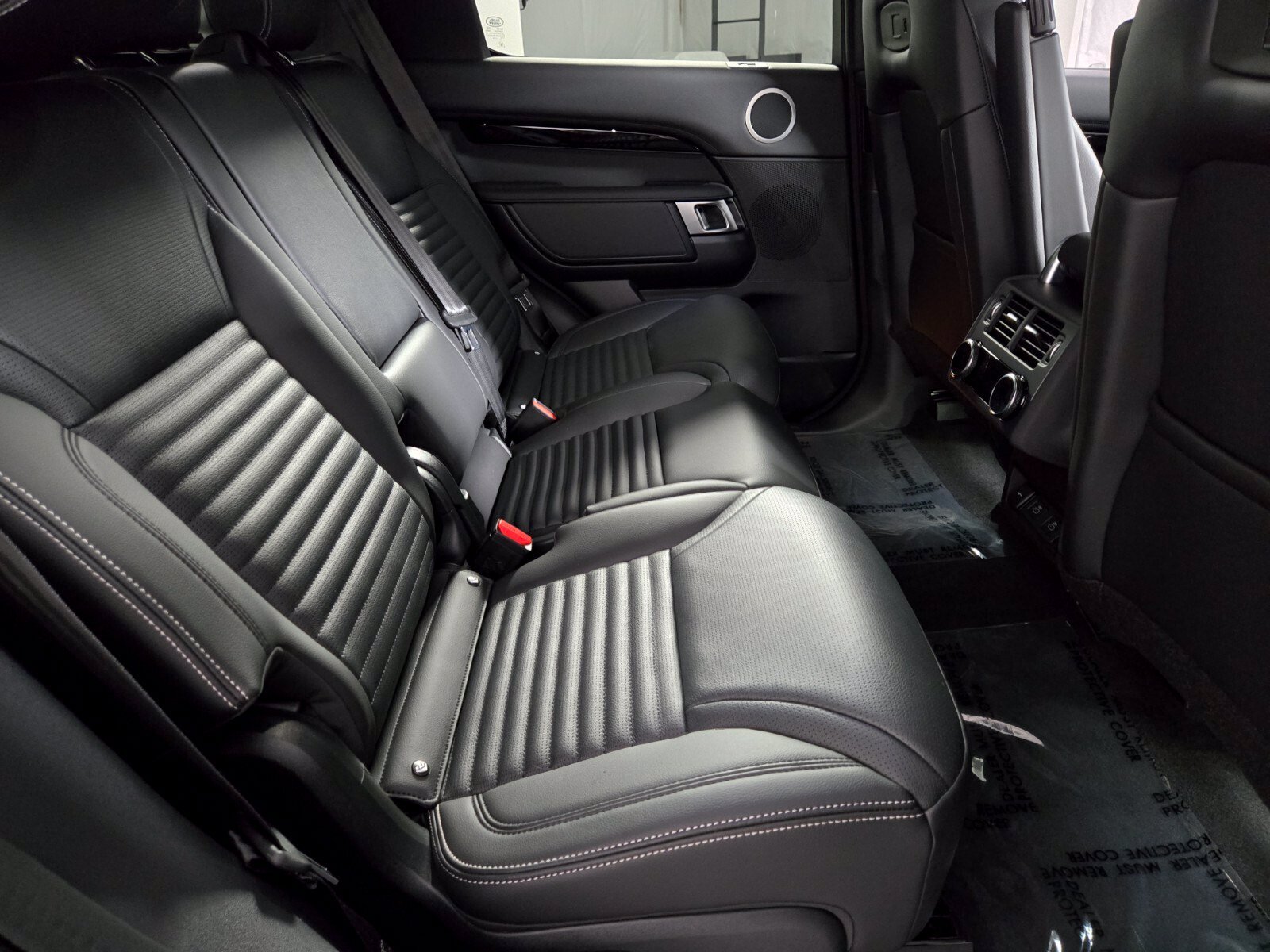 New 2026 Land Rover Discovery S AWD/4WD image 18