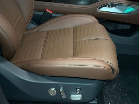 New 2026 Lincoln Nautilus Reserve AWD/4WD image 12