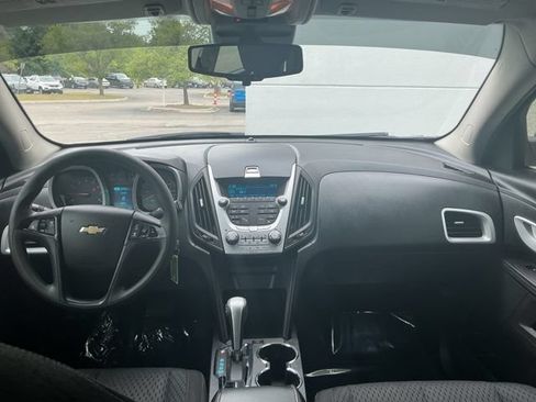 Used 2013 Chevrolet Equinox LS FWD image 2