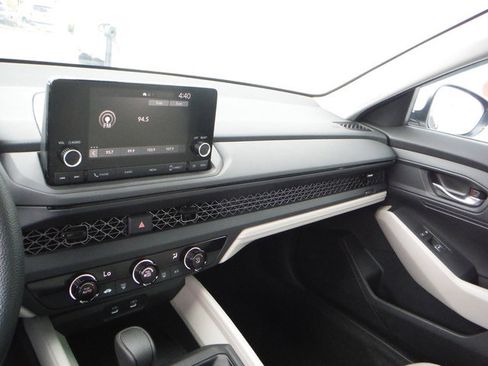 Used 2023 Honda Accord LX image 16