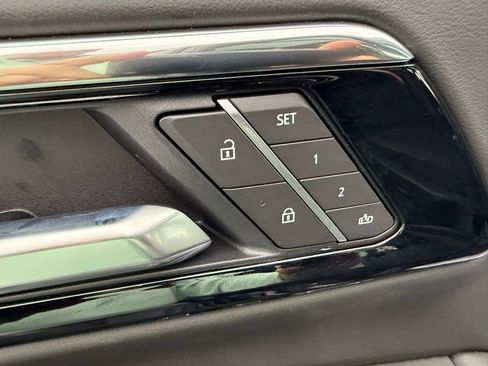 New 2026 Chevrolet Suburban High Country AWD/4WD image 19