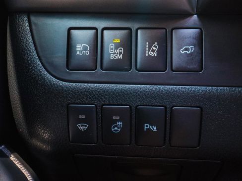 Used 2014 Toyota Highlander Limited Platinum AWD/4WD image 12