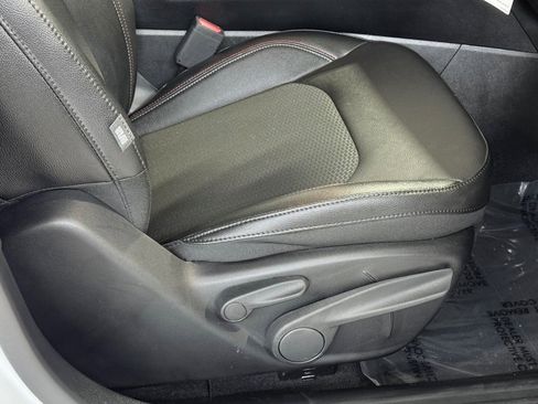 Used 2024 Jeep Compass Trailhawk image 13