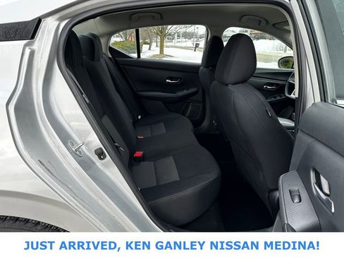 Used 2023 Nissan Sentra SV image 18