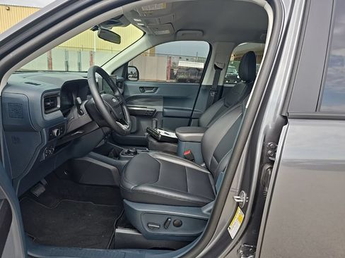 Used 2025 Ford Maverick Lariat w/ Black Appearance Package AWD/4WD image 13