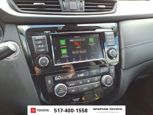 Used 2018 Nissan Rogue SL AWD/4WD image 18