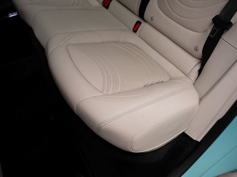 Used 2023 Aston Martin DBX AWD/4WD image 57
