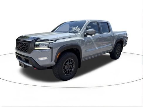 Used 2023 Nissan Frontier PRO-4X w/ Pro-4X Premium Package AWD/4WD image 7