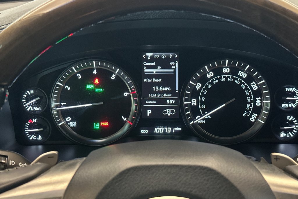 Used 2016 Lexus LX 570 4WD w/ Luxury Package image 27