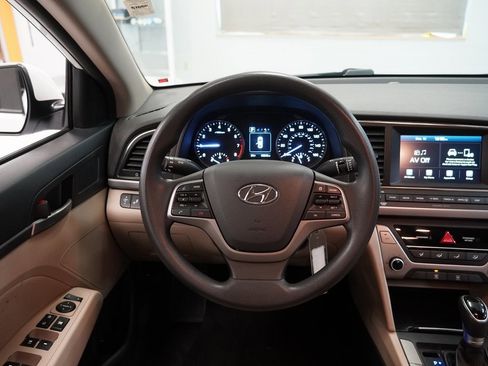 Used 2018 Hyundai Elantra SEL w/ Cargo Package image 10