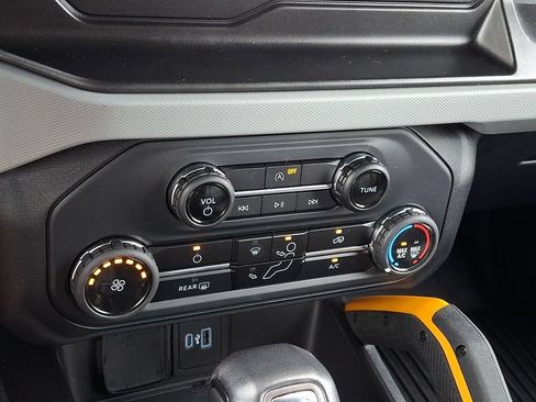Certified 2023 Ford Bronco Badlands AWD/4WD image 15