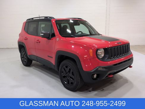 Used 2018 Jeep Renegade Trailhawk AWD/4WD image 1