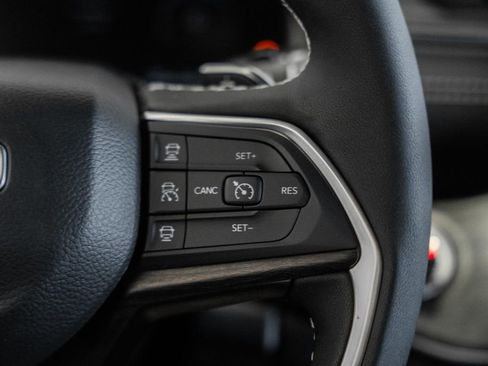 New 2025 Jeep Grand Cherokee L Limited w/ Luxury Tech Group II image 25