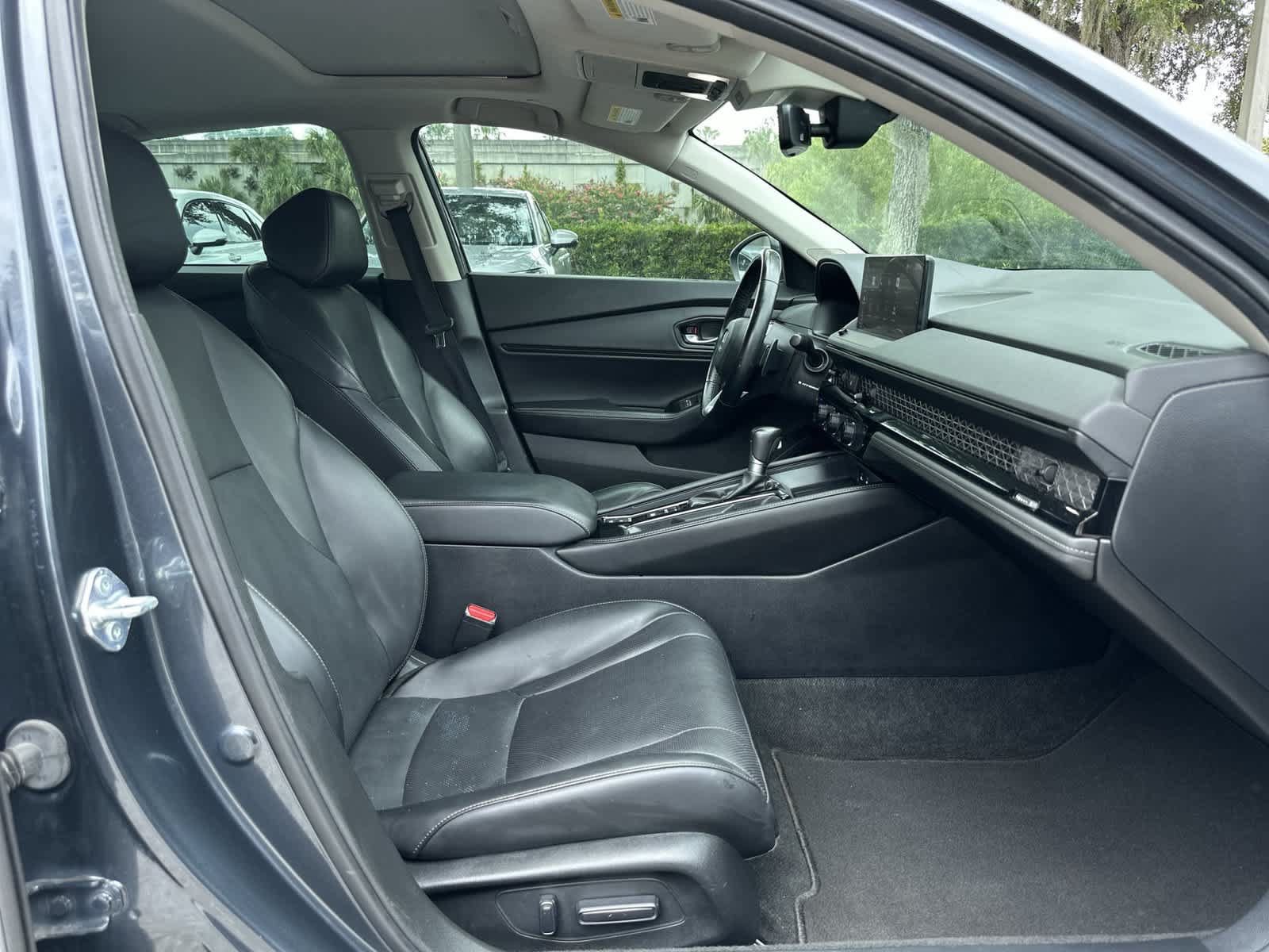 Used 2023 Honda Accord Touring image 17