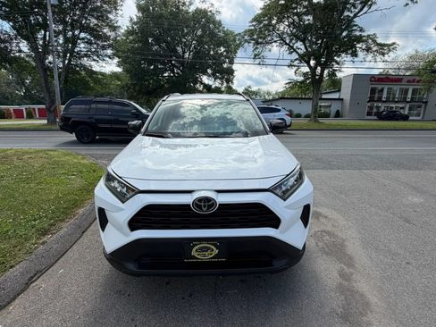 Used 2021 Toyota RAV4 LE AWD/4WD image 8