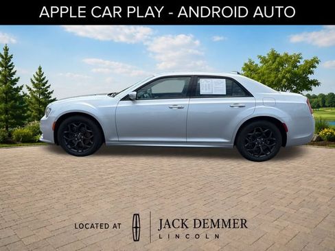 Used 2021 Chrysler 300 Touring L w/ Popular Equipment Group AWD/4WD image 4