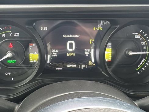 Used 2025 Jeep Wrangler Unlimited Sahara w/ Safety Group AWD/4WD image 20