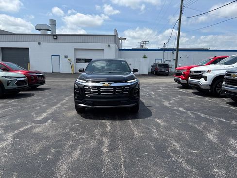 New 2026 Chevrolet Equinox LT w/ Convenience Package II FWD image 2