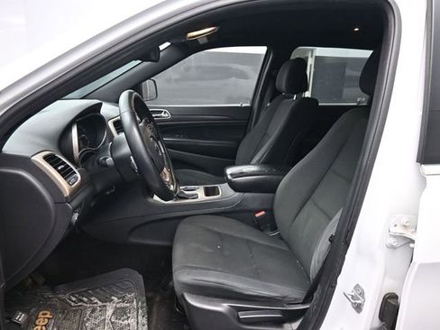 Used 2016 Jeep Grand Cherokee Laredo image 18