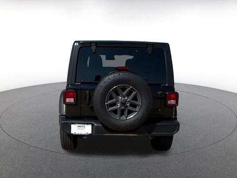Used 2025 Jeep Wrangler Unlimited Sport AWD/4WD image 9