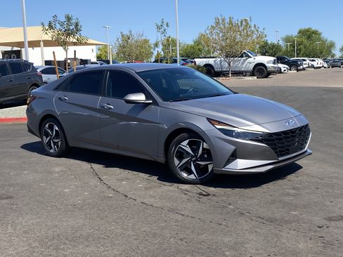 Certified 2023 Hyundai Elantra SEL w/ Convenience Package FWD image 32