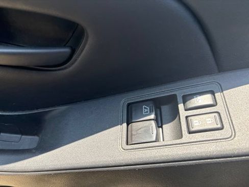Used 2025 Nissan Frontier S AWD/4WD image 15