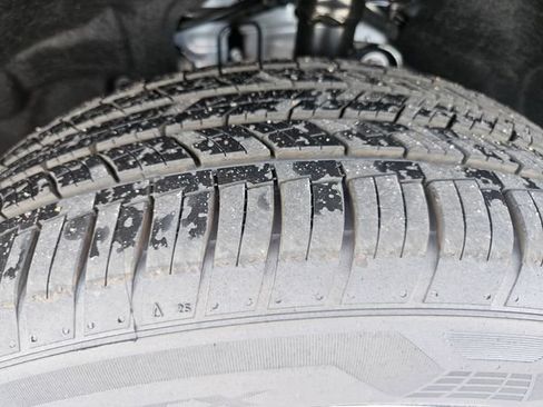 Used 2026 Jeep Cherokee Limited AWD/4WD image 28