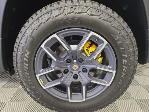 Used 2023 Rivian R1T Adventure image 10