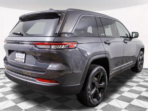 New 2026 Jeep Grand Cherokee Limited w/ Limited Altitude Package AWD/4WD image 18