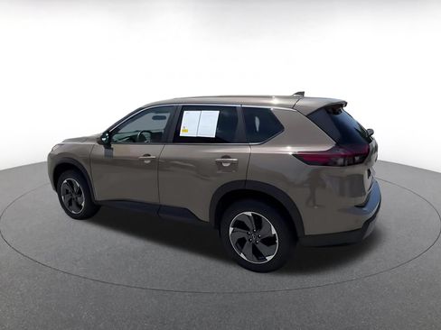 Used 2025 Nissan Rogue SV FWD image 10