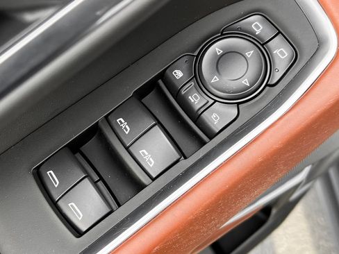 Used 2025 GMC Sierra 3500 Denali Ultimate image 31