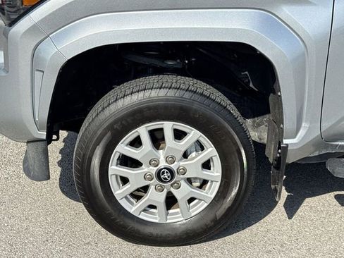 Used 2024 Toyota Tacoma SR AWD/4WD image 20