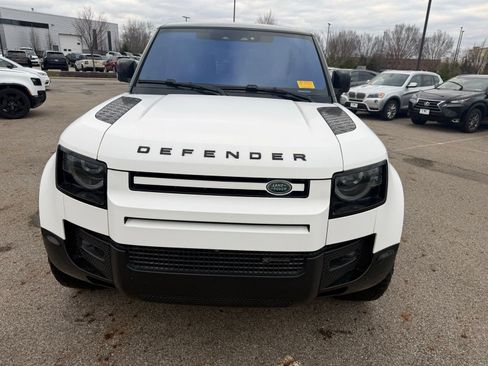 Used 2022 Land Rover Defender 110 X-Dynamic HSE image 2