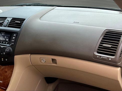 Used 2004 Honda Accord EX image 25