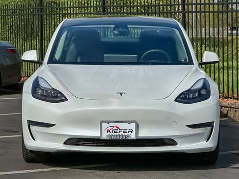 Used 2023 Tesla Model 3 Standard Range RWD image 8