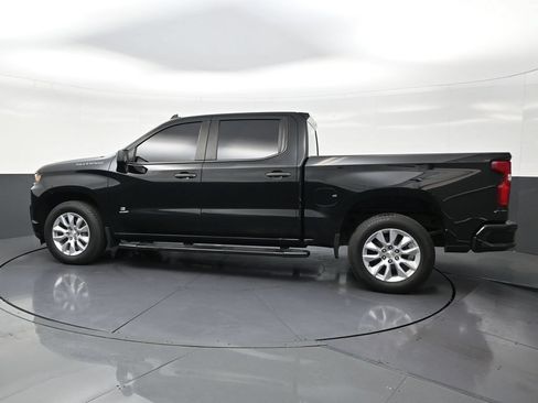 Used 2022 Chevrolet Silverado 1500 Custom RWD image 2