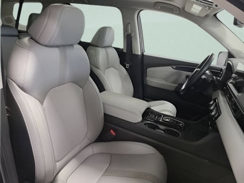 Used 2023 Honda Pilot Touring image 15