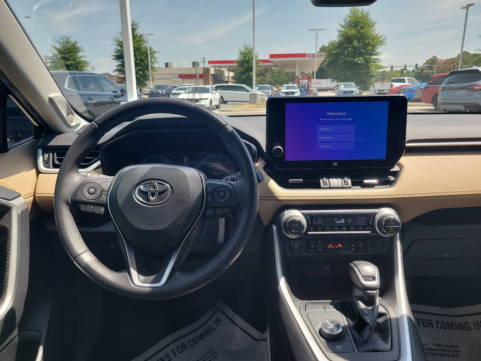 Used 2023 Toyota RAV4 Limited AWD/4WD image 26
