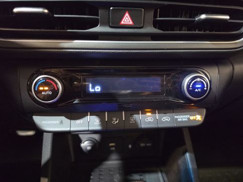 Used 2023 Hyundai Kona SEL w/ Convenience Package FWD image 17