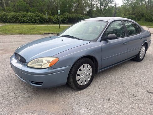 Used 2006 Ford Taurus SE FWD image 11