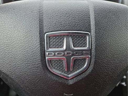 Used 2014 Dodge Avenger SE image 20