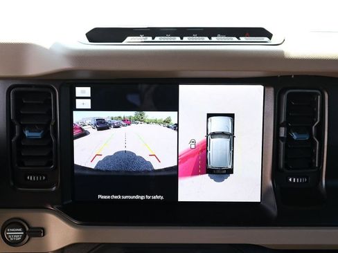 Used 2022 Ford Bronco Wildtrak AWD/4WD image 17