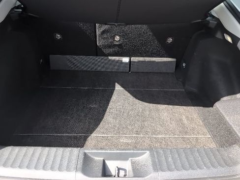 Used 2025 Toyota Prius LE FWD image 28