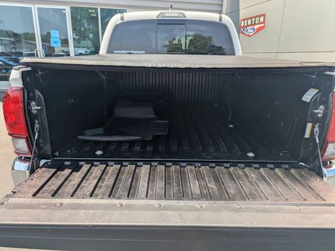 Used 2023 Toyota Tacoma SR5 RWD image 38
