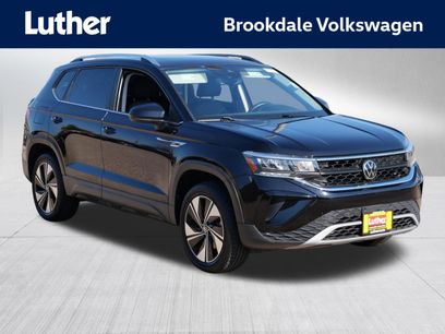 Certified 2023 Volkswagen Taos SE w/ Panoramic Sunroof Package