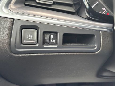 Used 2024 Cadillac XT5 Luxury w/ LPO, Floor Liner Package AWD/4WD image 27