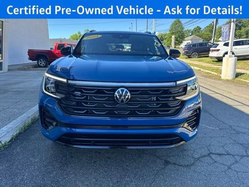 Certified 2025 Volkswagen Atlas Cross Sport SEL R-Line AWD/4WD image 3