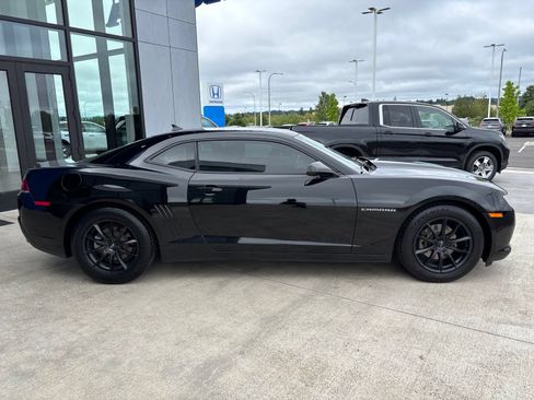 Used 2015 Chevrolet Camaro LS RWD image 4