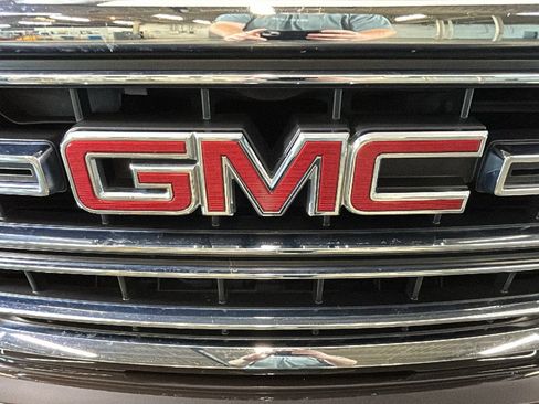 Used 2018 GMC Sierra 1500 SLE w/ SLE Value Package AWD/4WD image 10